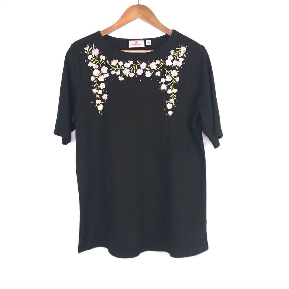 Quacker Factory Women’s Embroidered Black Top Size M